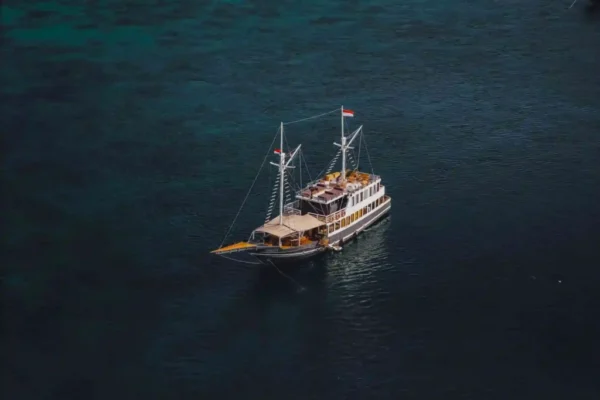 Semesta-Voyages-2 Semesta-Voyages-2