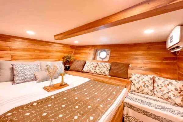 Semesta-Voyages-Jupiter-Mercury-Cabin-5 (1) Semesta-Voyages-Jupiter-Mercury-Cabin-5 (1)